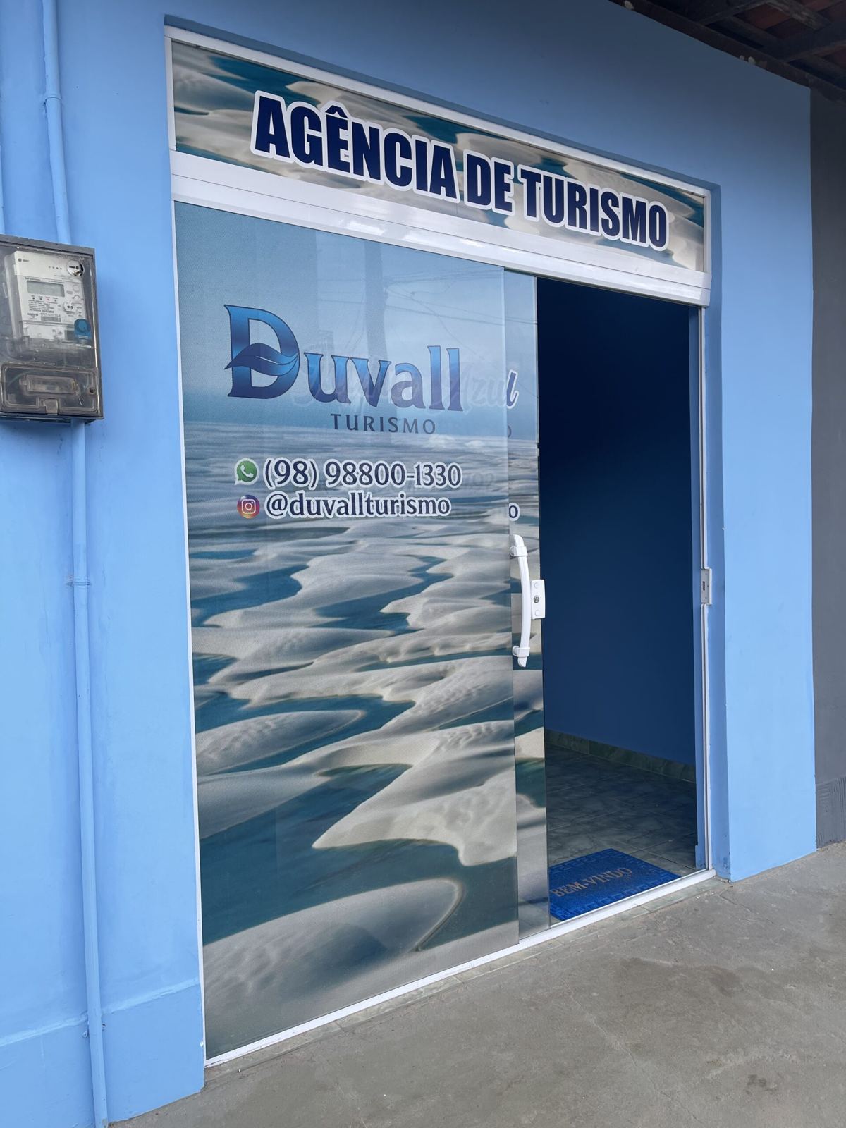 Fachada da agência Duvall Turismo na R. 7 de Setembro, Barreirinhas