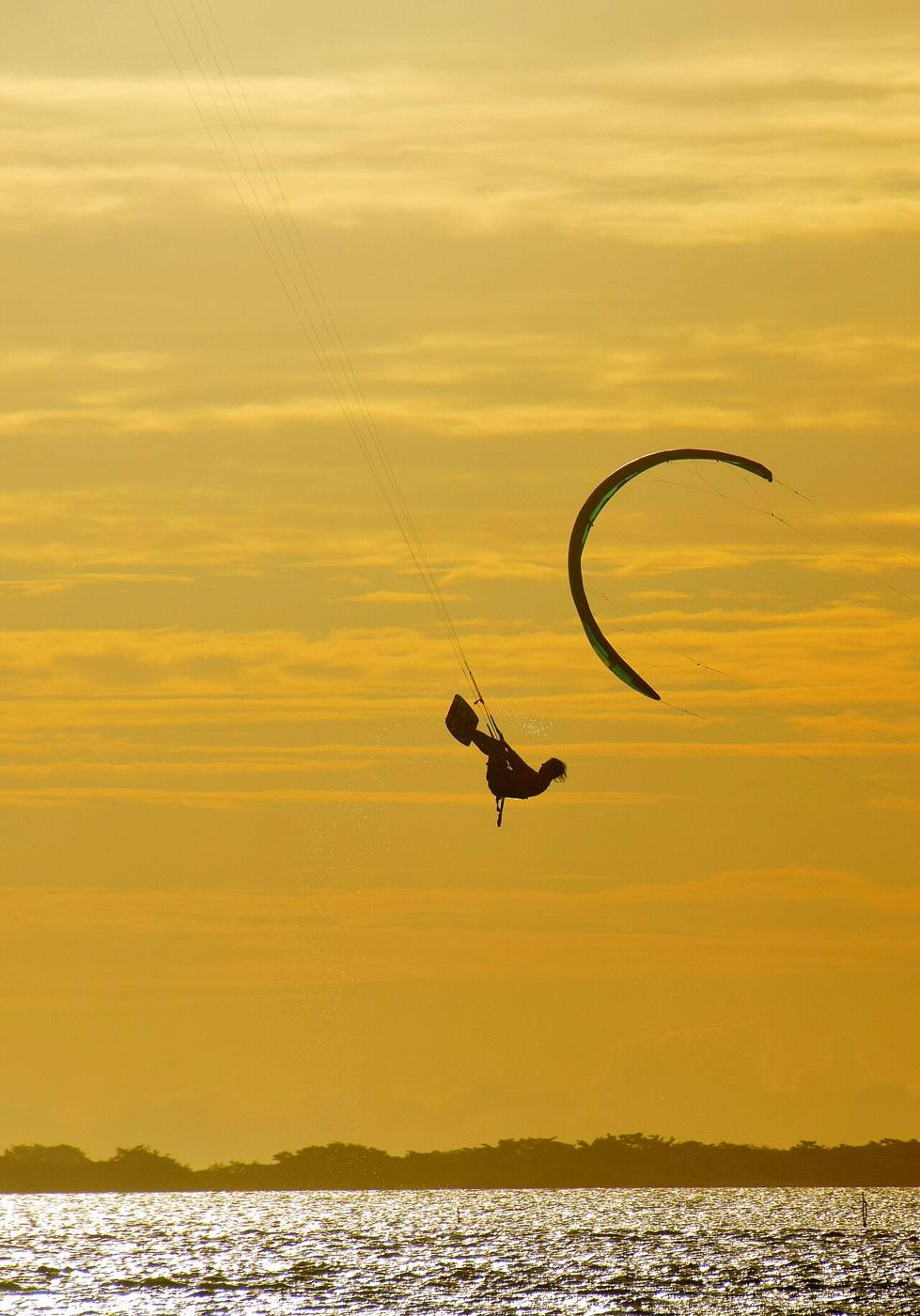 Pôr do sol em Atins com kitesurf
