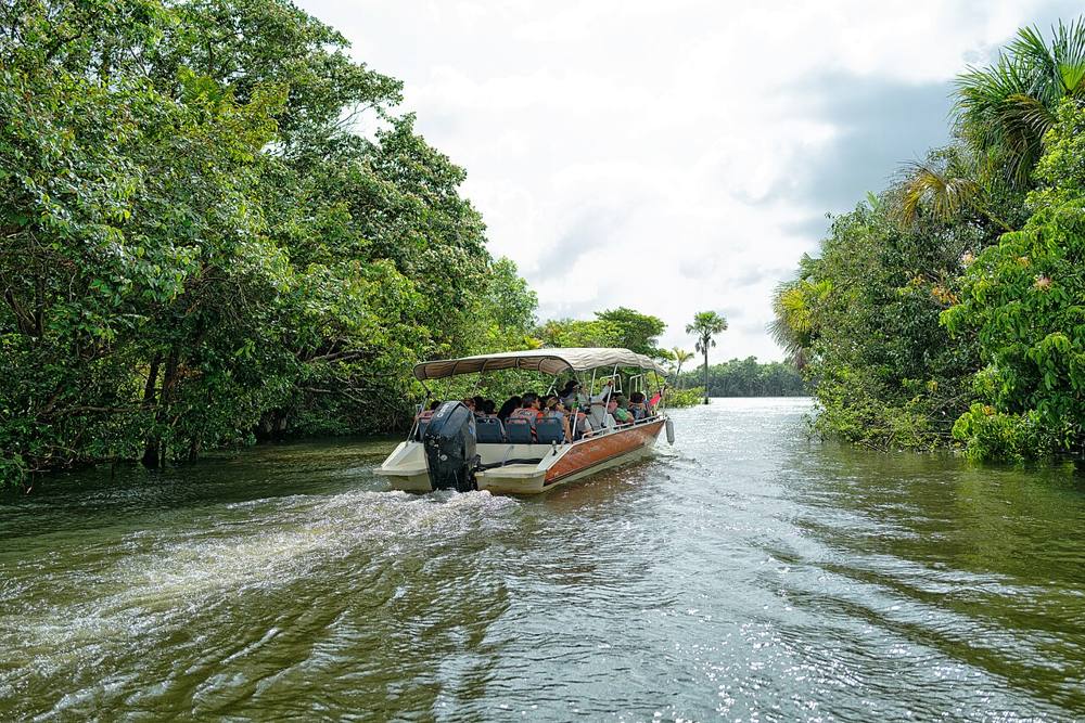 Rio Preguiças de lancha, Atins, foto 1